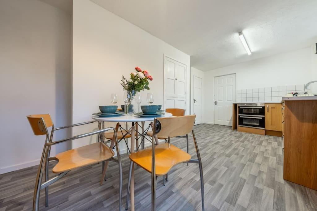 Modern 3 Bed *