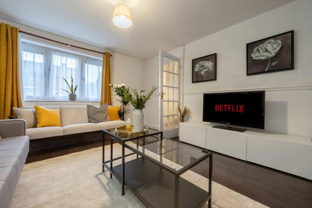 Modern 3 Bed